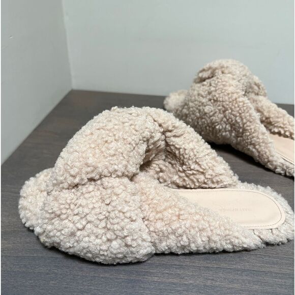 BALENCIAGA Drapy Puffy Shearling Slip-on House Shoes Slides Slippers Cream Fur - Picture 8 of 11